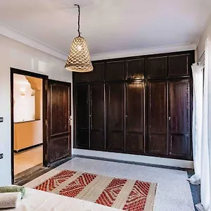 https://apt-central-majorelle-sleeps-4.marrakeshhotelsmorocco.com